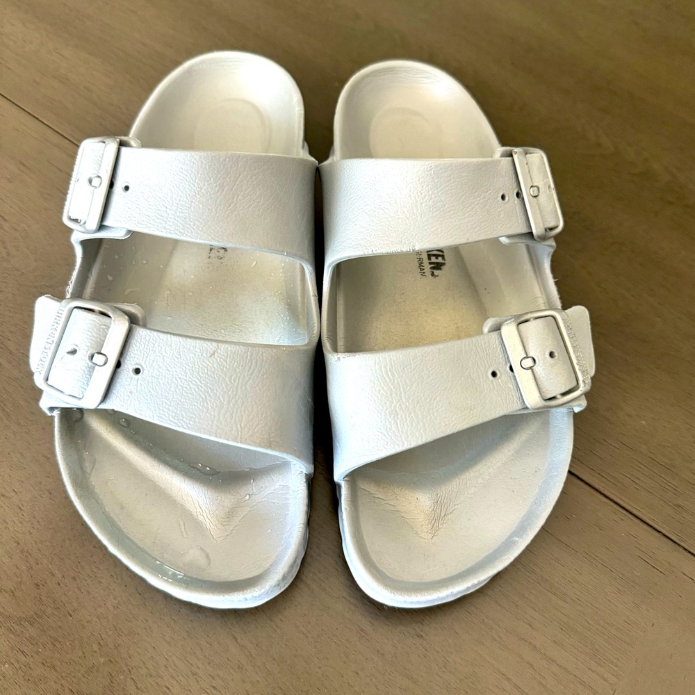Birkenstock Arizona EVA silver size 8 excellent condition